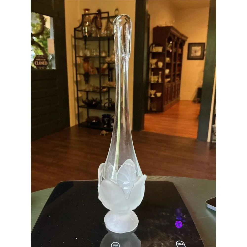 Vintage MCM Viking Glass Swung Vase Cabbage Leaf Satin Footed Base 13